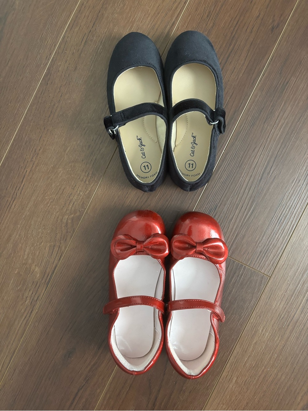 Toddler Girl Mary Jane Dress Shoe Bundle
Size 11T (2 pairs of shoes)